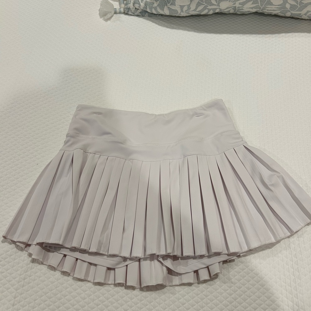 Goldhinge - White pleated tennis Skirt